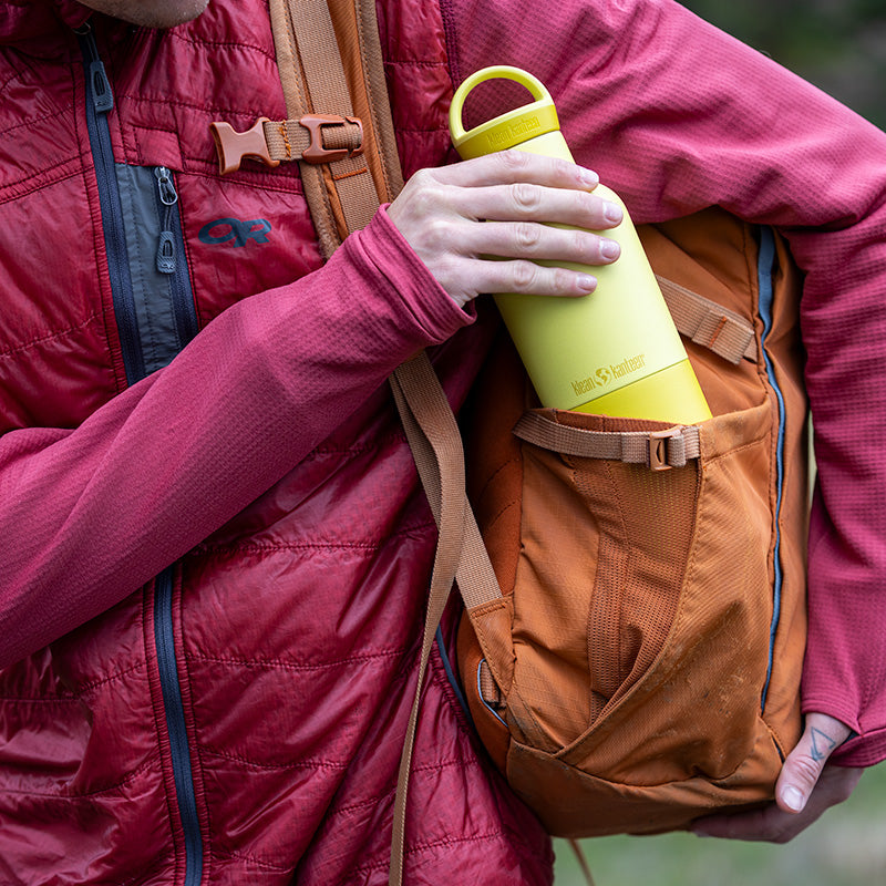 20oz-rise-classic-with-arch-loop-cap-m0 20oz_rise_classic_insulated_bottle_acacia_backpack_square.jpg