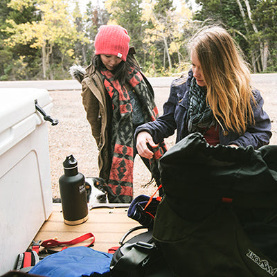 64oz-classic-with-loop-cap-g6 64oz_insulated_classic_backpackers_tailgate_square.jpg