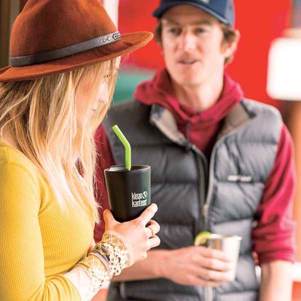 tumbler-straw-lid-with-straw-d4 K16VSSC-SB-guy-girl_style_9a499e23-5b7a-4a0d-b42e-d1b4b02627b2.jpg