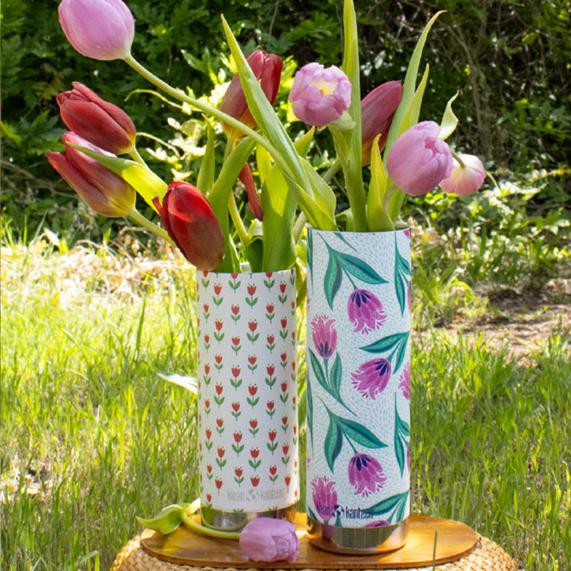 16oz-tkwide-with-cafe-red-tulips-x5 bottles_seasonal_spring_flowers_2_square.jpg