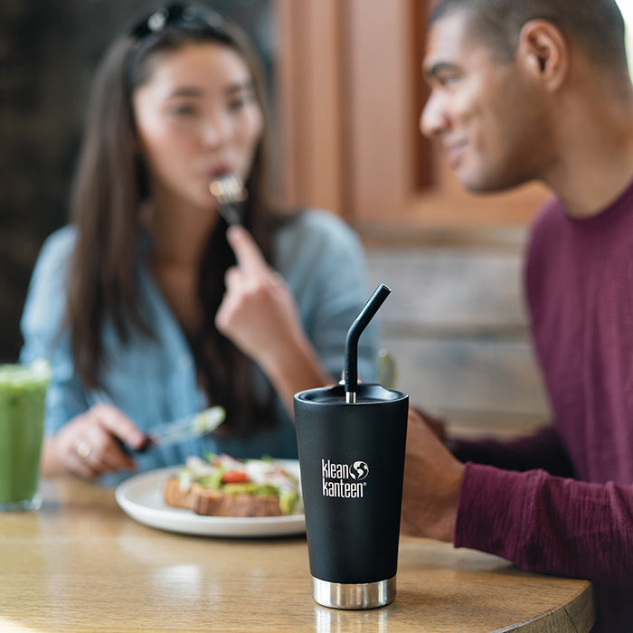 straw-2-pack-black-sale-l3 coffee-tumbler-metal_straw_lifestyle.jpg