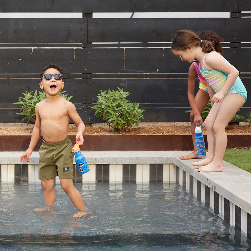 12oz-kid-s-classic-with-flip-seal-sport-cap-o3 kid_sport_flip_seal_12oz_boy_pool_square.jpg