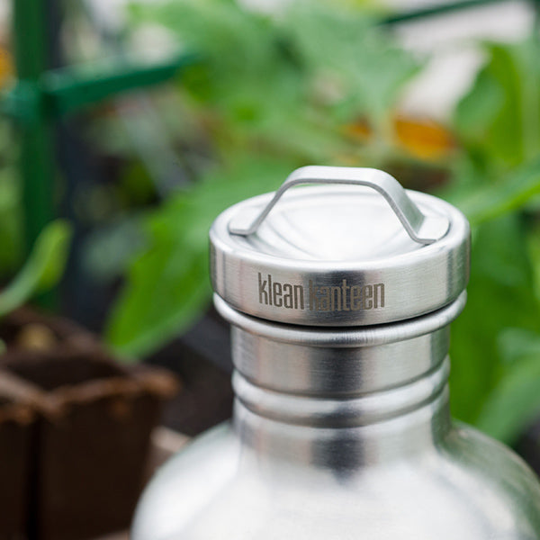 classic-steel-loop-cap-k1 stainless_cap_garden_lifestyle.jpg