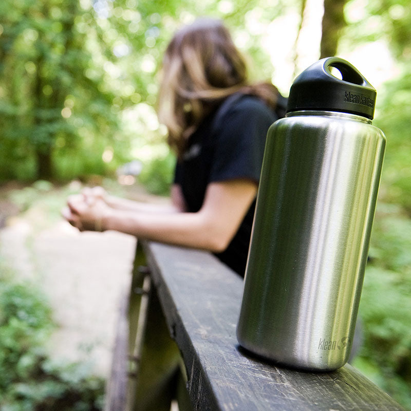 40oz-wide-with-loop-cap-w9 wide_40oz_bottle_bridge_closeup_square.jpg